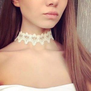 C21 | Boho White Lace Chic Choker Necklace